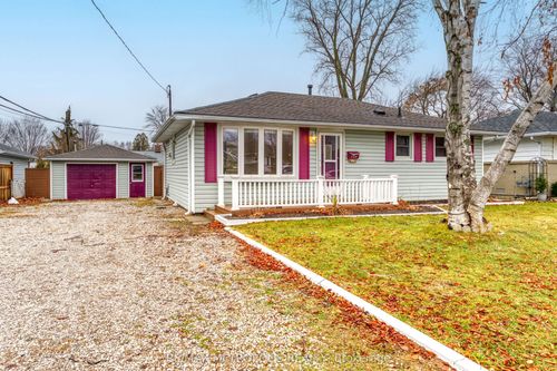 704 Houser St, Point Edward, ON, N7V1A9 | Card Image