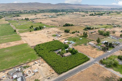 164901 W Old Inland Hwy, Prosser, WA, 99350 | Card Image