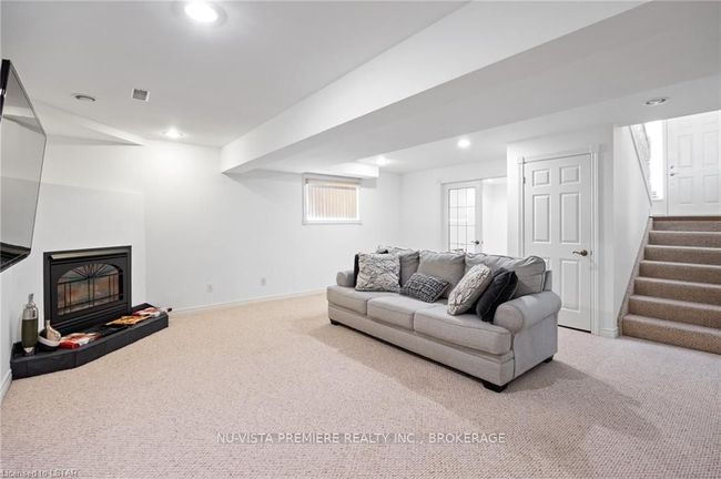 2812 Southridge St, House other with 4 bedrooms, 0 bathrooms and 2 parking in Windsor ON | Image 18
