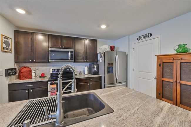 16704 Sunburst Lake St, House other with 3 bedrooms, 2 bathrooms and null parking in WIMAUMA FL | Image 10