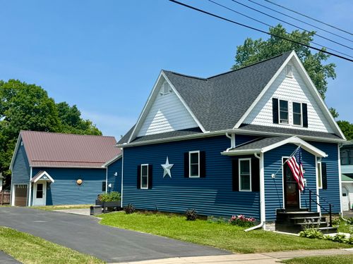 15 Jones St, Malone, NY, 12953-2213 | Card Image