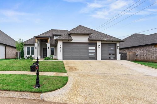15805 Capri Ln, Edmond, OK, 73013-6219 | Card Image