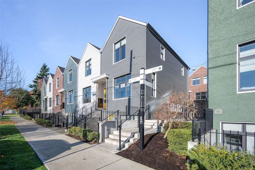 11-230 Wilson St, Victoria, BC, V9A7N6 | Card Image