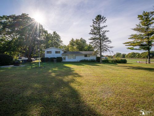 4824 Summerfield Rd, Petersburg, MI, 49270-9700 | Card Image