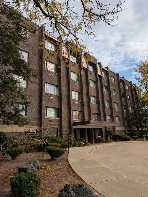 unit-407-8444 W Wilson Ave, Chicago, IL, 60656-4258 | Card Image