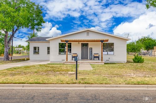 204 E 37th St, San Angelo, TX, 76903-2220 | Card Image