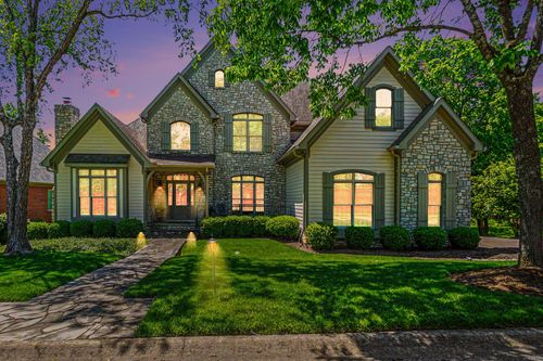 4827 Faulkirk Ln, Lexington, KY, 40515-1172 | Card Image