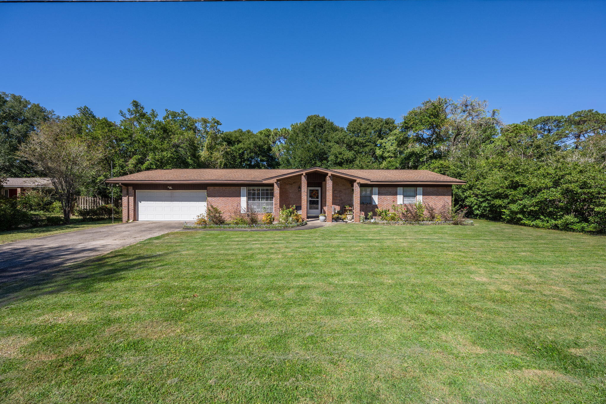 Hickory Ave, Shalimar, FL 32579