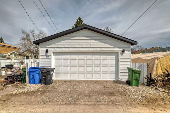 8021 24 Street Se, Home with 2 bedrooms, 1 bathrooms and 4 parking in Calgary AB | Image 40