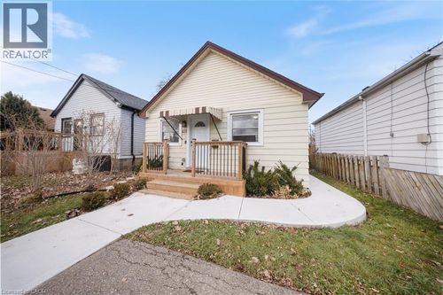 435 Waverly St, Hamilton, ON, L8H6R5 | Card Image