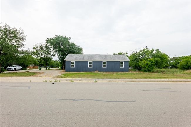 1202 Sw 11 Th Ave, House other with 3 bedrooms, 2 bathrooms and null parking in Mineral Wells TX | Image 29