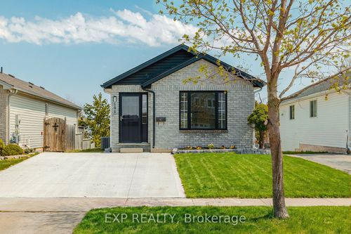 101 Anastasia Cres, Brantford, ON, N3P2A8 | Card Image