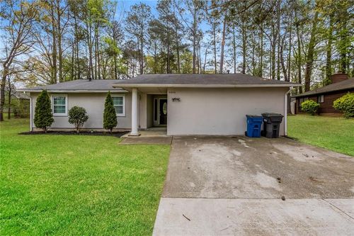 8404 Park Ridge Ln, Riverdale, GA, 30274-4360 | Card Image