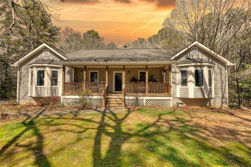 2740 Dennard Rd Ne, Conyers, GA, 30013-1180 | Card Image