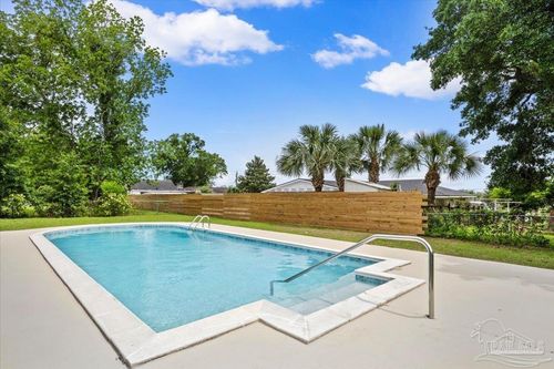 635 Whitney Dr, Pensacola, FL, 32503-5013 | Card Image