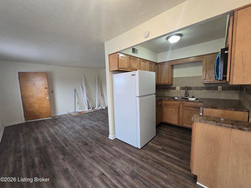 2-3212 Springfield Dr, Louisville, KY, 40214-4443 | Card Image