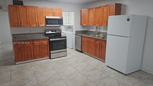 5615-5615 Nw 27th Ct, Lauderhill, FL, 33313-2307 | Card Image