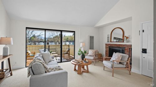 279 Enterprise Drive, Rohnert Park, CA, 94928 | Card Image