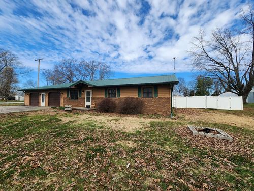 17001 Lowry Ave, Benton, IL, 62812-6352 | Card Image