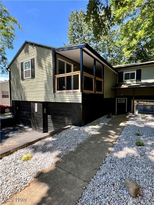 2972 N Turkeyfoot Rd, Coventry Township, OH, 44319-1773 | Card Image