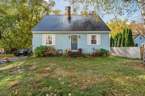 27 Front Street, Topsham, ME, 04086 | Card Image