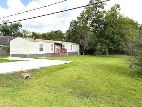 215 Live Oak St, Crosby, TX, 77532-2721 | Card Image
