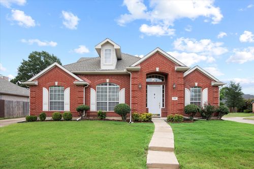 216 Forest Ln, Murphy, TX, 75094-4002 | Card Image
