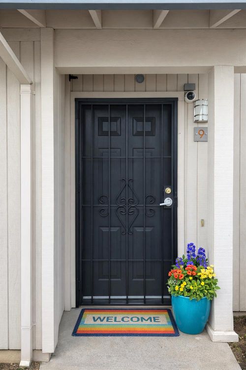 apt-9-1117 Bell St, Sacramento, CA, 95825-3580 | Card Image