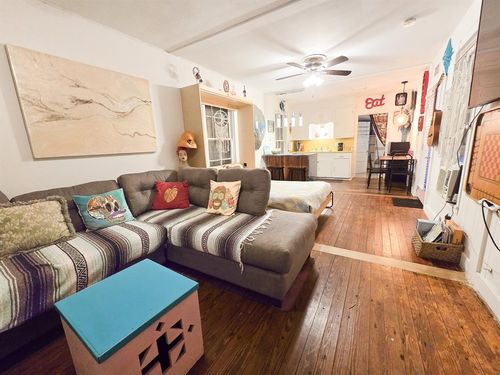 1309 55th St, Galveston, TX, 77551-4416 | Card Image