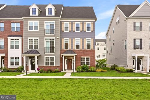 808 Furnace Ct, PHOENIXVILLE, PA, 19460-1343 | Card Image
