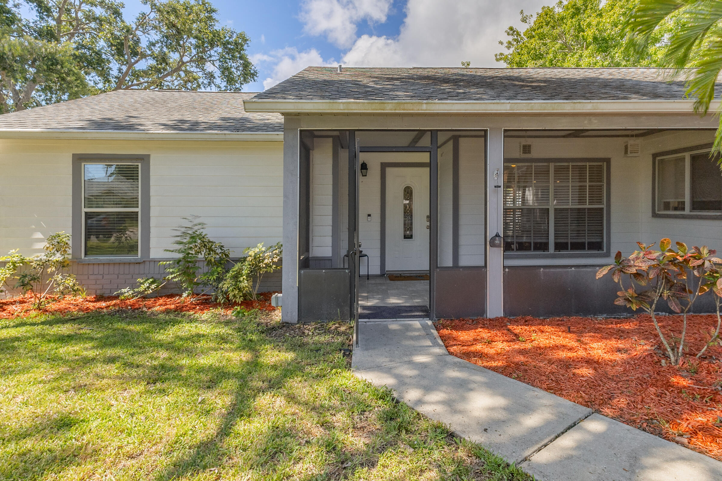 Crystal Lake Rd, Melbourne, FL 32901