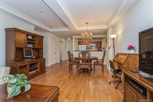 unit-305-225 Stanley Ave, Mamaroneck, NY, 10543-2577 | Card Image