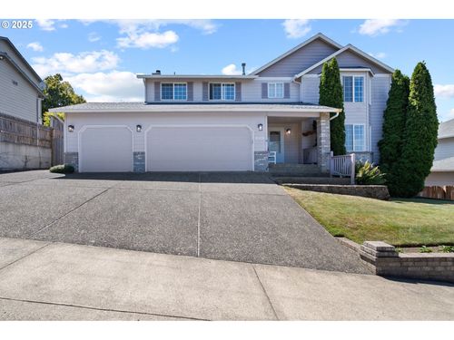 19713 Se 41st St, Camas, WA, 98607-9422 | Card Image