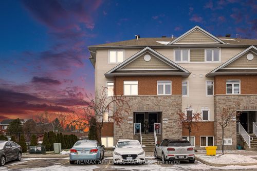 {{alt}} | Card Image