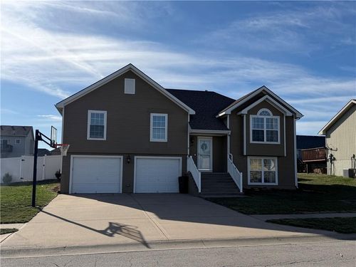 1003 Rosewood Dr, Cameron, MO, 64429-1276 | Card Image