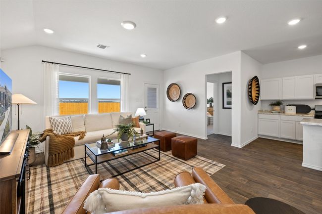 827 Arnold Loop, House other with 3 bedrooms, 2 bathrooms and 2 parking in Uhland TX | Image 7