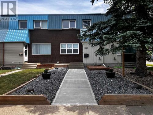 1425 Lakemount Blvd S, Lethbridge, AB, T1K3K3 | Card Image