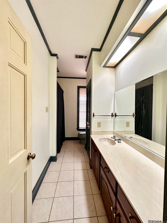 627 W Main St, House other with 3 bedrooms, 3 bathrooms and null parking in Gonzales LA | Image 9