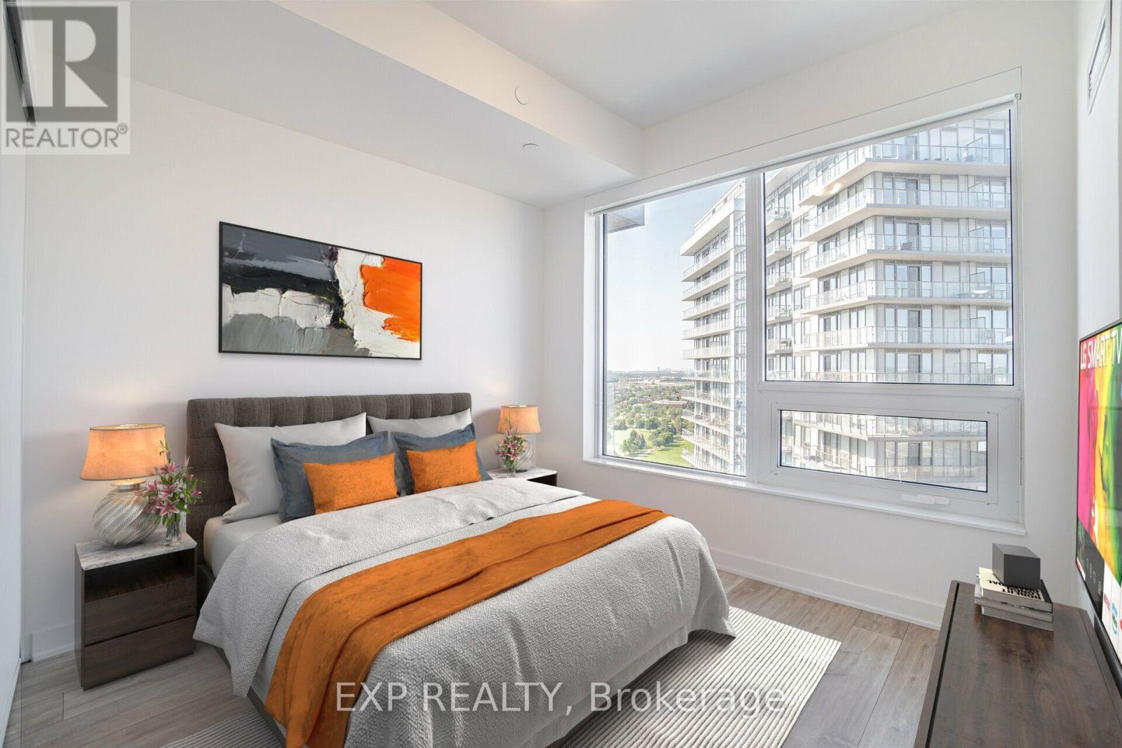 Residential in Mississauga (Central Erin Mills) 5