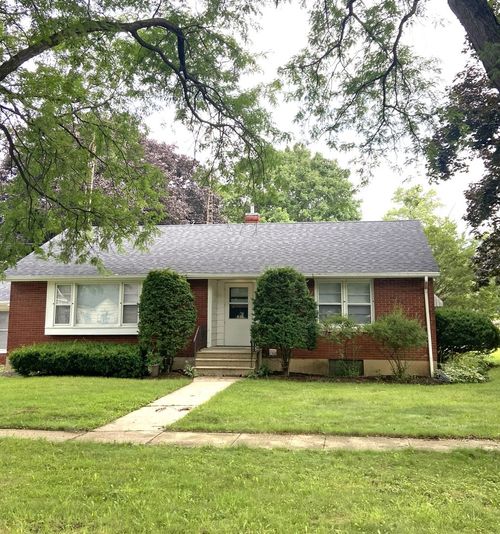 333 Schryver Ave, Woodstock, IL, 60098-3960 | Card Image