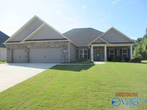 104 Tara Dr, Huntsville, AL, 35811-8800 | Card Image