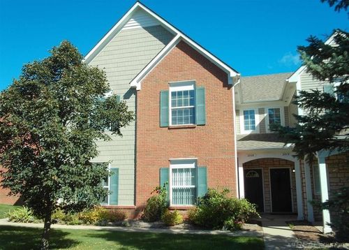 2009 Monarch Dr, Shelby Twp, MI, 48316-5611 | Card Image