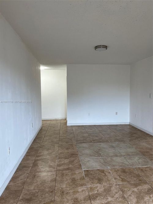 402-13500 Ne 3rd Ct, North Miami, FL, 33161-3681 | Card Image