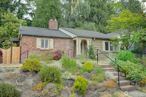 6846 28th Avenue Ne, Seattle, WA, 98115 | Card Image