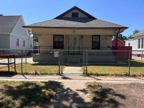 207 W 10th St, Grand Island, NE, 68801 | Card Image