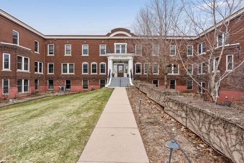 unit-202-2040 Como Ave, Saint Paul, MN, 55108-2053 | Card Image