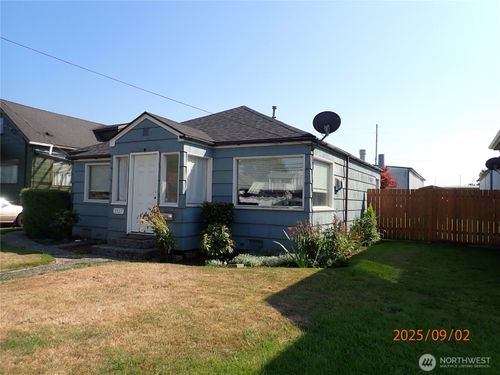 1317 W Market St, Aberdeen, WA, 98520-6818 | Card Image