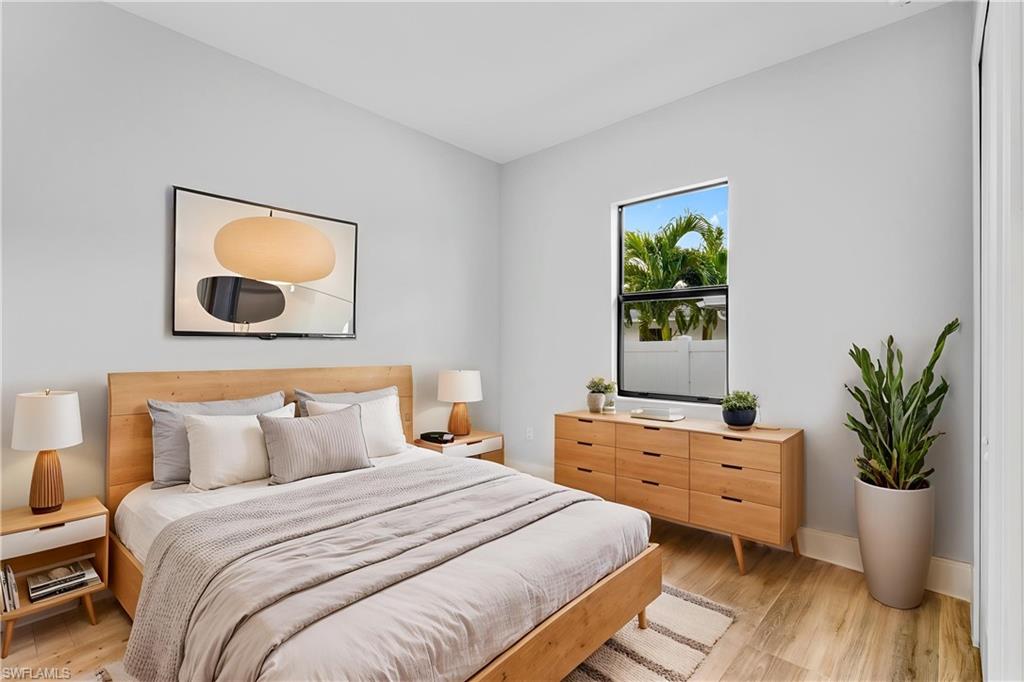 Residential in NAPLES 3