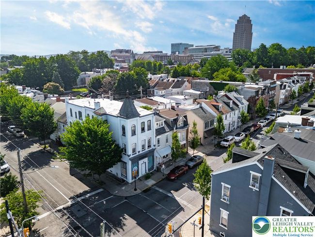 247 N 10 Th St, Condo with 6 bedrooms, 5 bathrooms and null parking in Allentown PA | Image 12