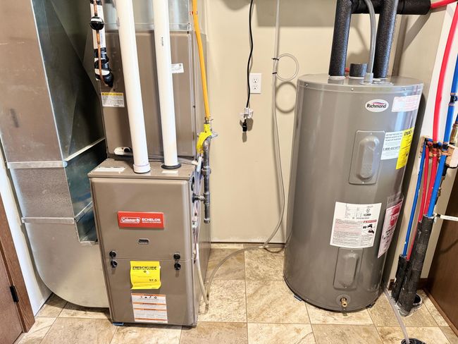 High efficiency HVAC and water heater reduce utility costs. | Image 21